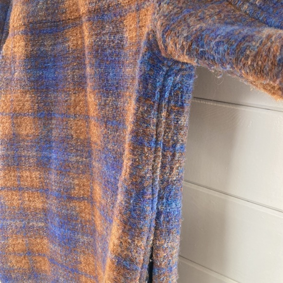 Aritzia Ganna Shirt Jacket in Wool Plaid - Picture 5 of 10